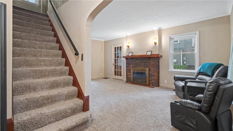 1880 Furness St, Maplewood, MN 55109