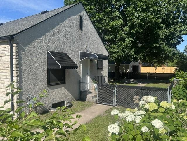 4558 Vincent Ave N, Minneapolis, MN 55412