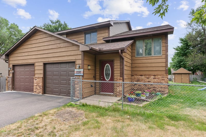 1330 107th Ave NW, Coon Rapids, MN 55433