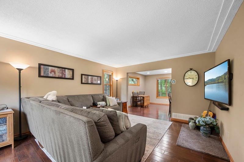 12500 Dorchester Trl, Apple Valley, MN 55124