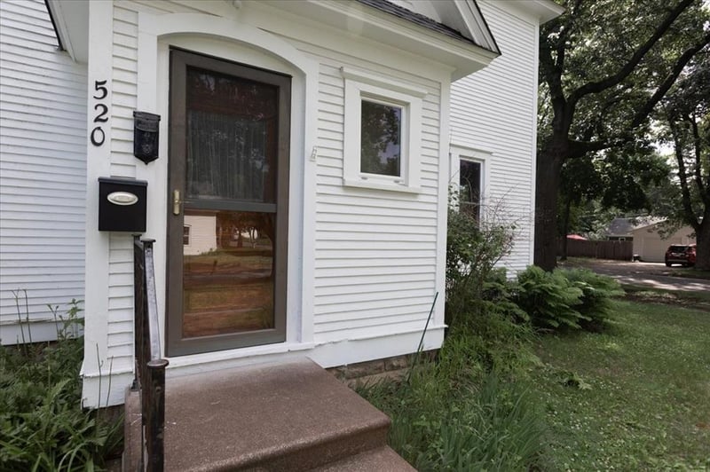 520 12th St SE, Menomonie, WI 54751
