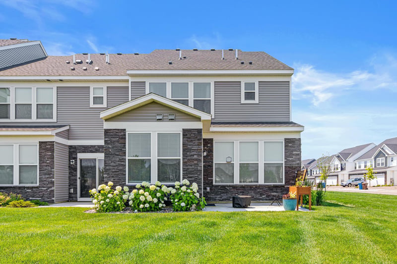 6324 Larkspur Ln, Corcoran, MN 55340