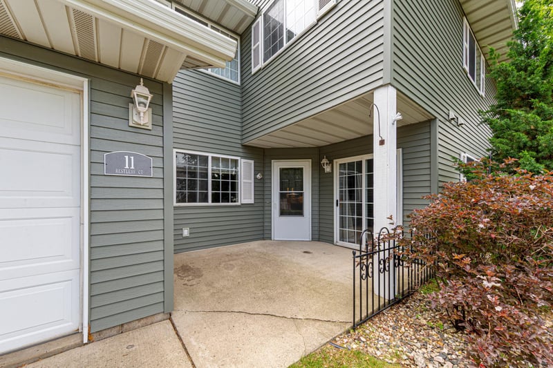11 Restless Ct, Mankato, MN 56003