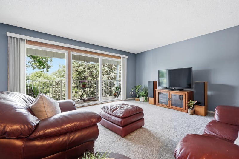122 Demont Ave E #370, Little Canada, MN 55117