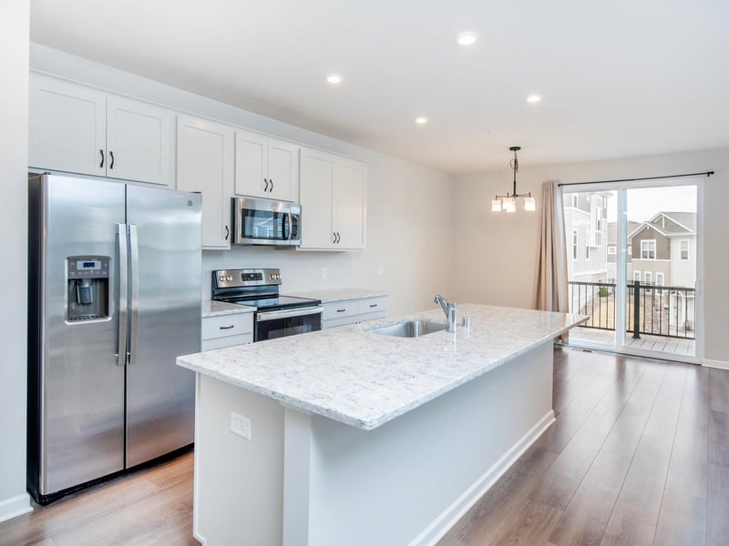 2217 Gateway Hill Rd, North Saint Paul, MN 55109