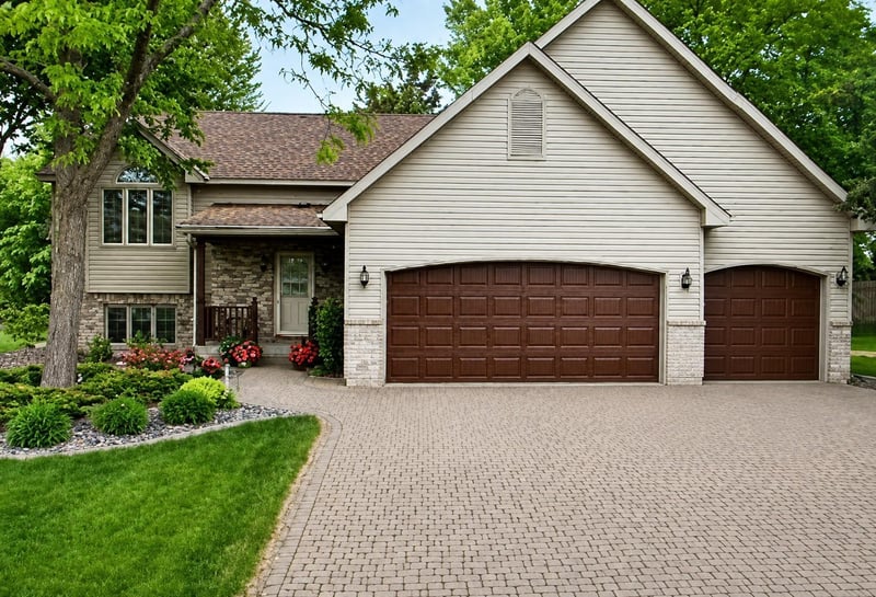 1247 Kinder Dr, Waconia, MN 55387