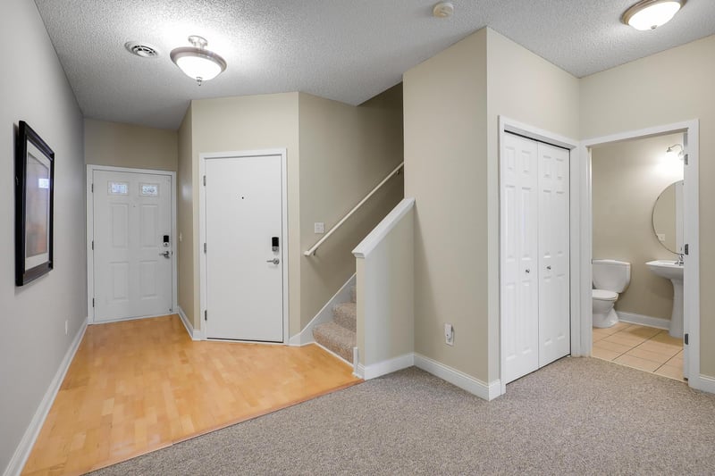 2144 Village Trl, Mound, MN 55364