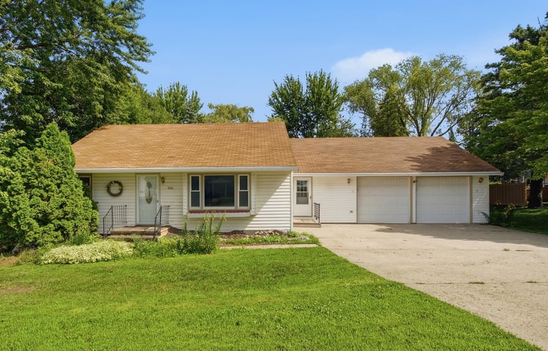 316 Silver St W, Mapleton, MN 56065