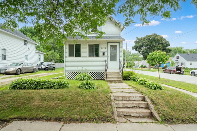 1119 2nd Ave NW, Rochester, MN 55901