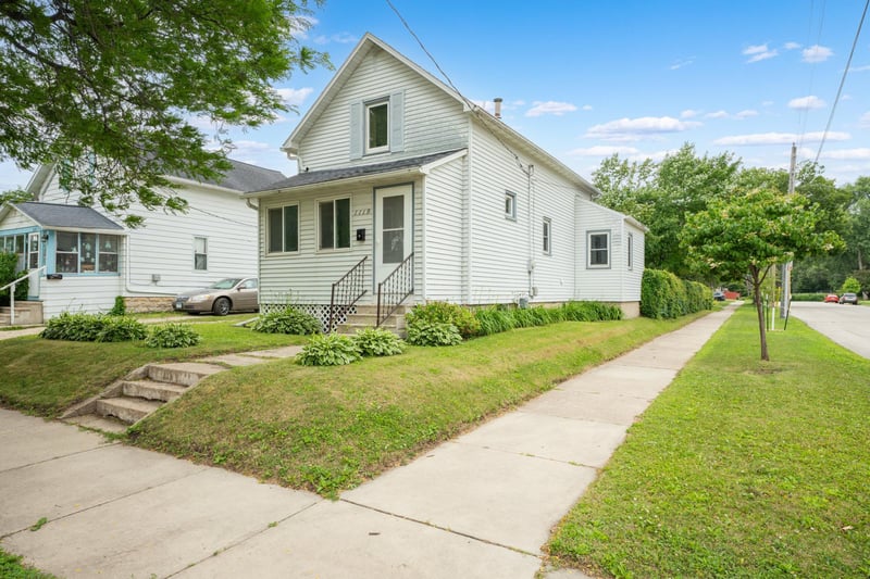 1119 2nd Ave NW, Rochester, MN 55901