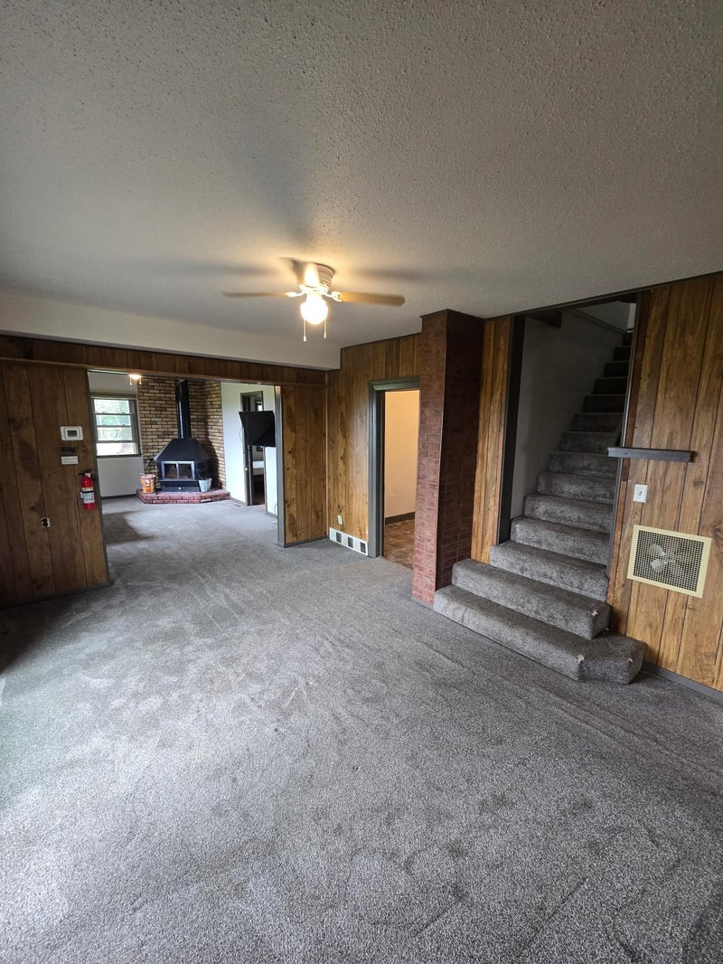 1129 142nd Ave, Welcome, MN 56181