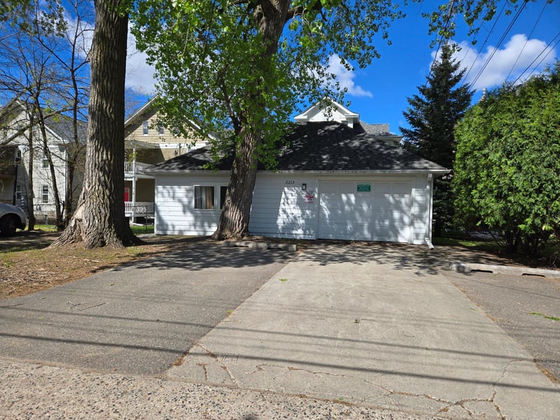 2215 Pleasant Ave, Minneapolis, MN 55404