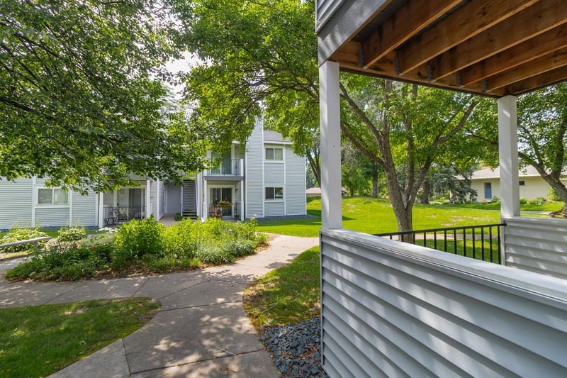 1740 Pleasant St #B, Lauderdale, MN 55113