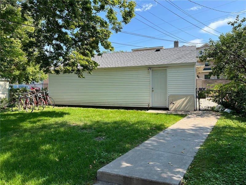 2223 Pleasant Ave, Minneapolis, MN 55404