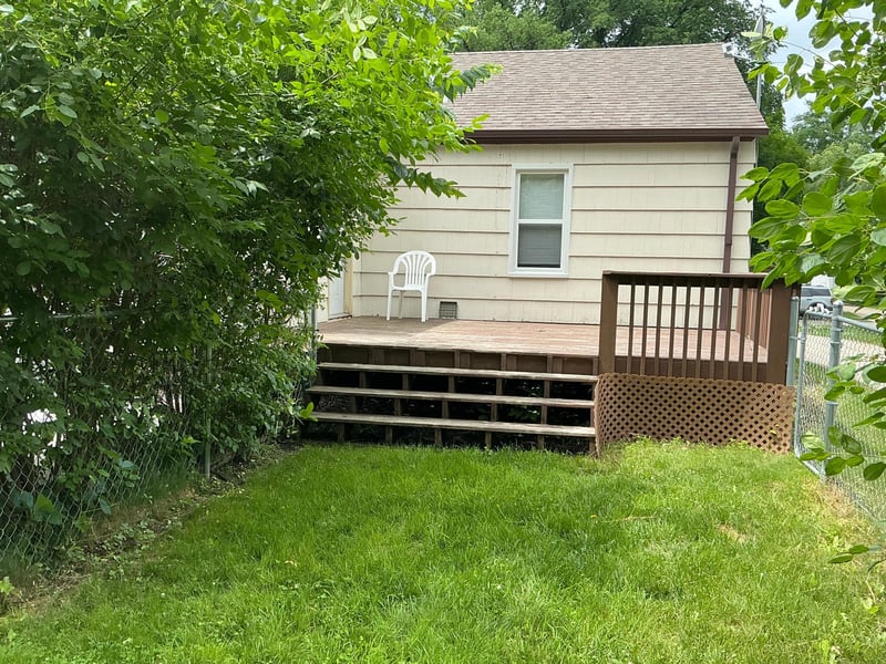 1110 12th St S, Moorhead, MN 56560