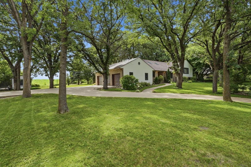 5103 15th St NE, Willmar, MN 56201