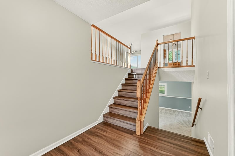 5319 Highgrove Ln NW, Rochester, MN 55901