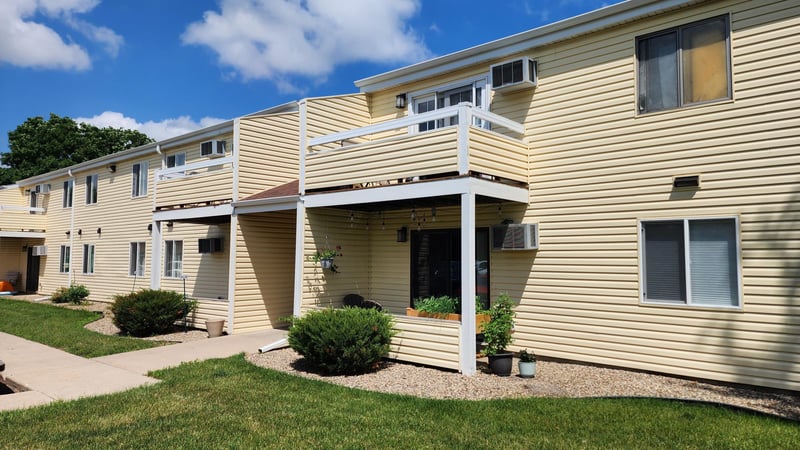 2312 Valleyhigh Dr NW #F108, Rochester, MN 55901