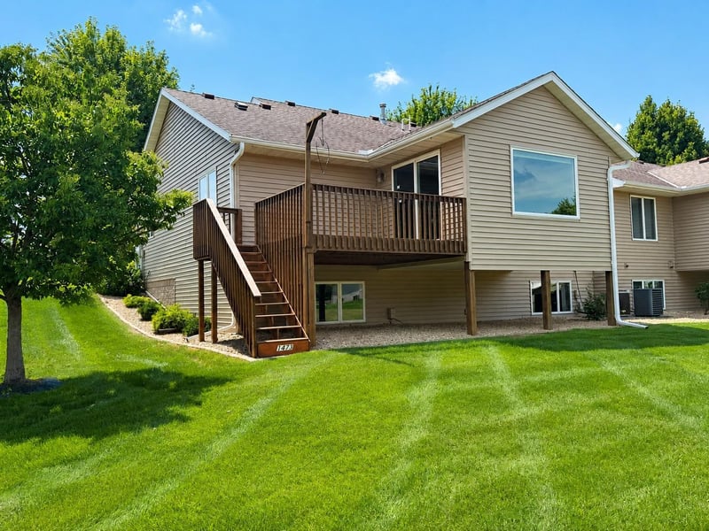 1473 General Sieben Dr, Hastings, MN 55033