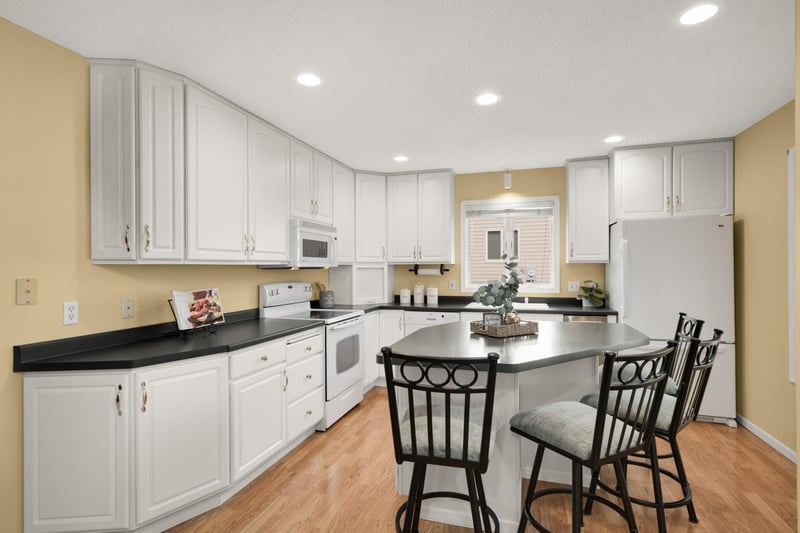 1473 General Sieben Dr, Hastings, MN 55033
