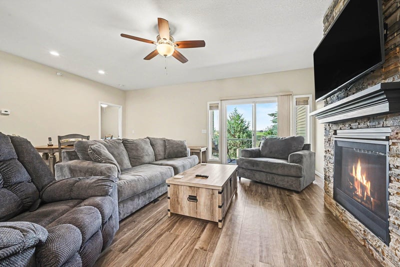4138 Blakewood Dr, Shakopee, MN 55379