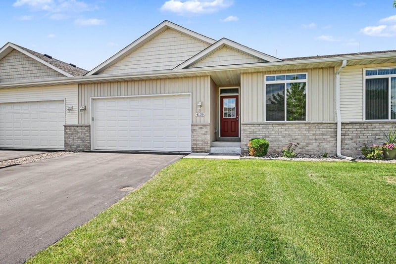 4138 Blakewood Dr, Shakopee, MN 55379