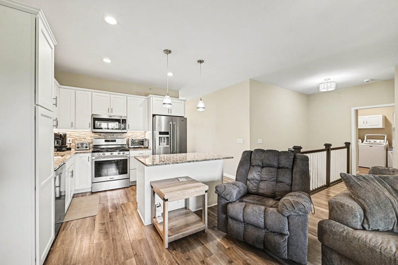 4138 Blakewood Dr, Shakopee, MN 55379