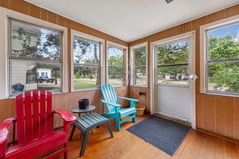 904 Central Ave N, Faribault, MN 55021