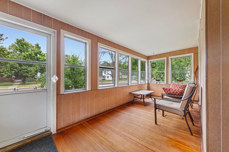 904 Central Ave N, Faribault, MN 55021