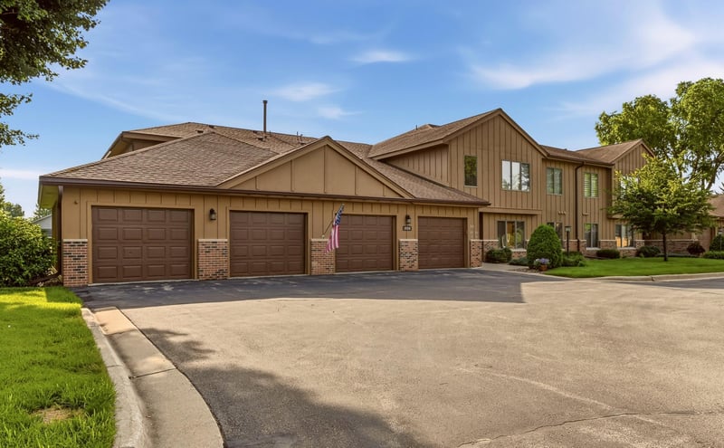1808 Lakeview Ct SW #101, Rochester, MN 55902