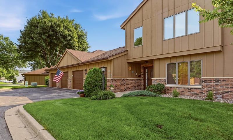1808 Lakeview Ct SW #101, Rochester, MN 55902