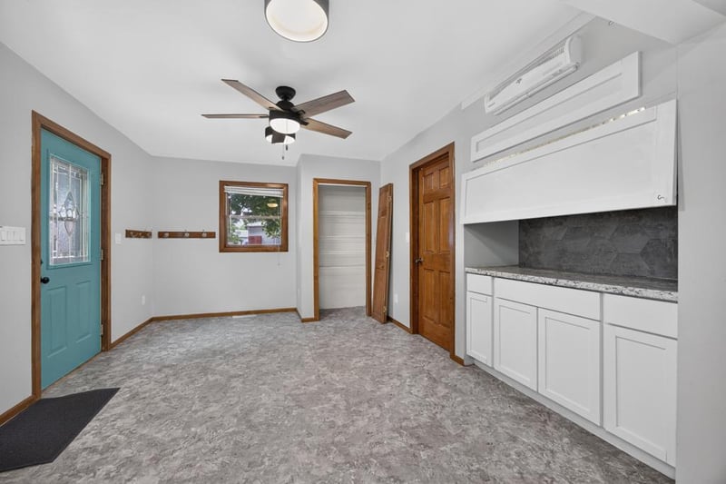 210 Main St W, Elgin, MN 55932