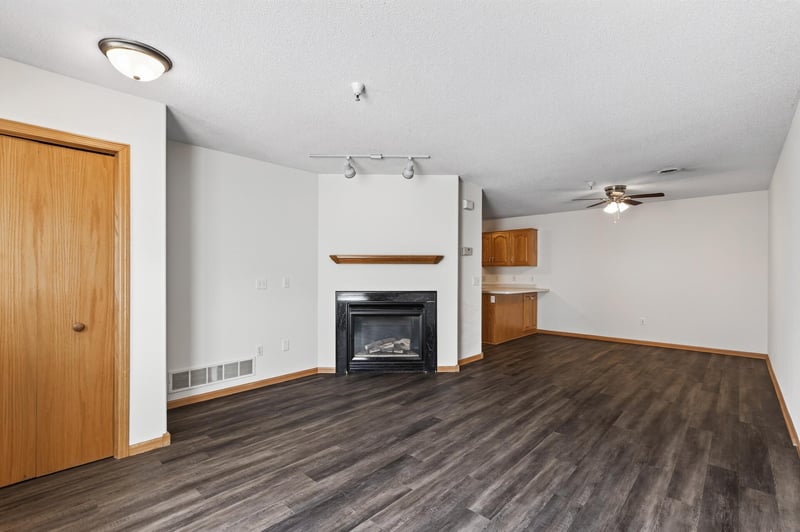 10966 Bluebird St NW, Coon Rapids, MN 55433