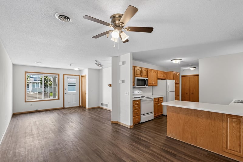 10966 Bluebird St NW, Coon Rapids, MN 55433