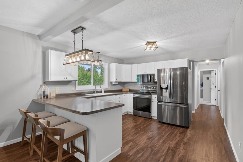 7844 Conroy Way, Inver Grove Heights, MN 55076