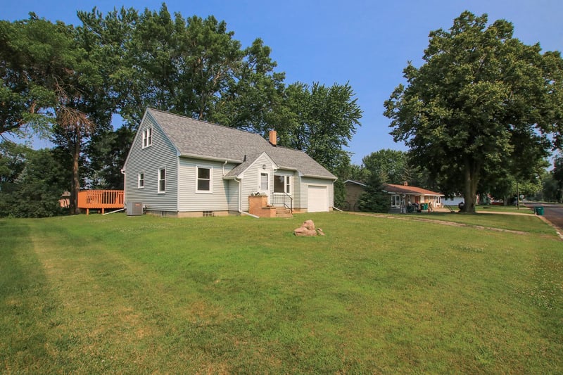 230 Main St, Green Isle, MN 55338