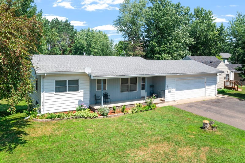 522 3rd St, Mora, MN 55051