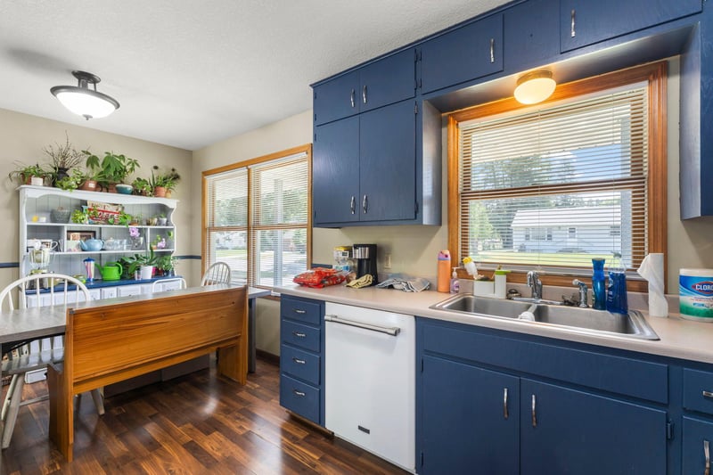 522 3rd St, Mora, MN 55051