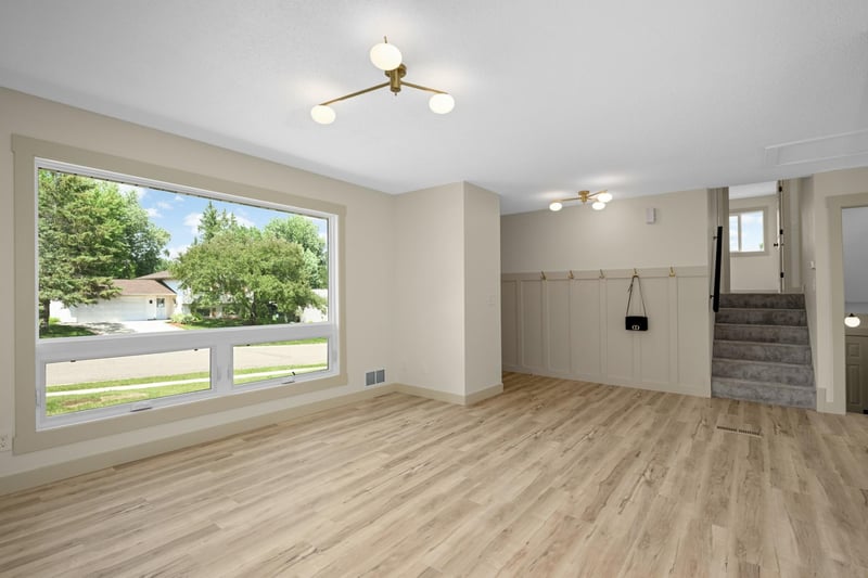 8090 159th St W, Apple Valley, MN 55124