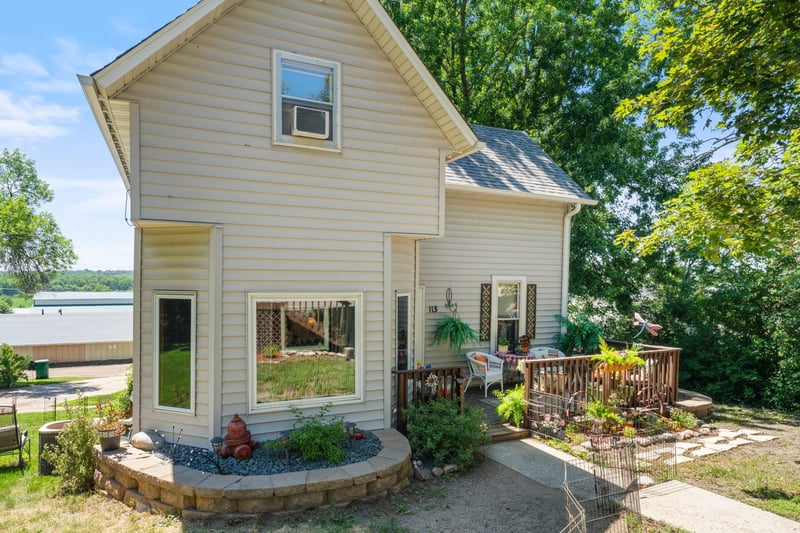 113 3rd St SE, Ortonville, MN 56278