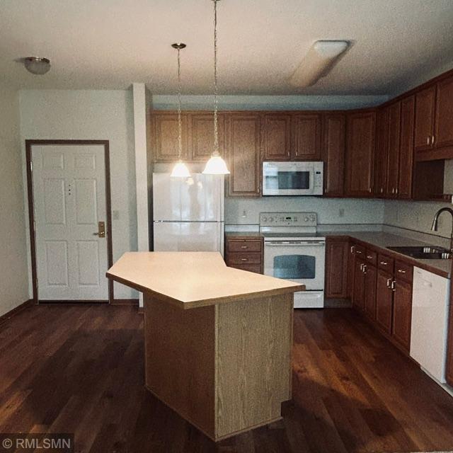8341 Lyndale Ave S #408, Bloomington, MN 55420