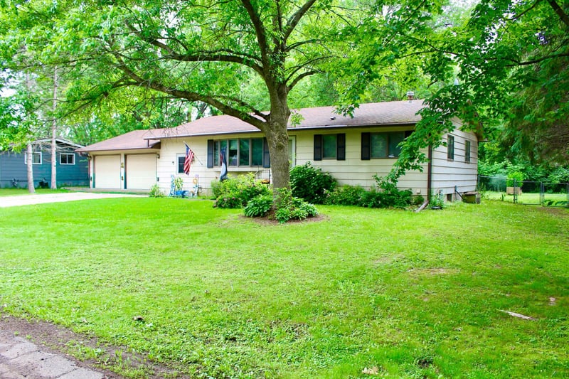 514 Oak Ave, Hinckley, MN 55037