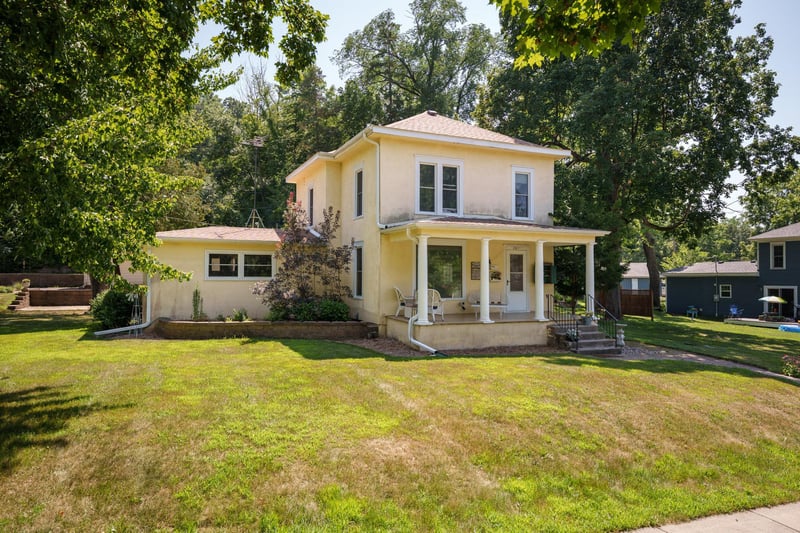 201 W Colvill St, Cannon Falls, MN 55009
