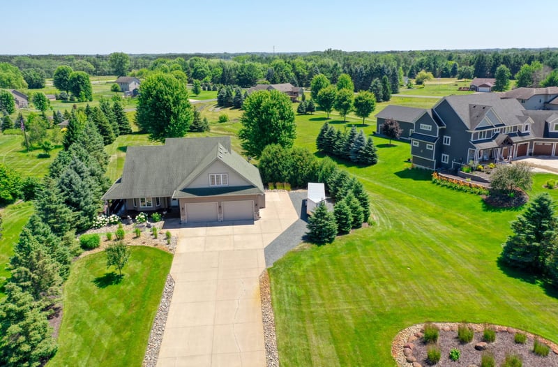 25157 Firefly Ave, Wyoming, MN 55092
