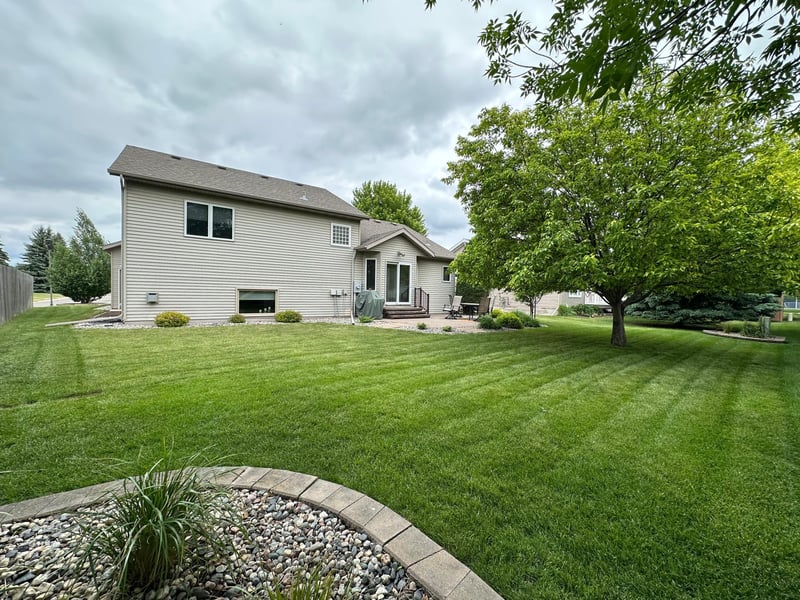 607 13th Ave N, Moorhead, MN 56560