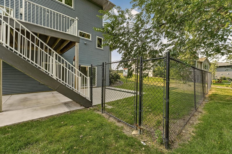 4275 Stone Crest Ln NE, Rochester, MN 55906