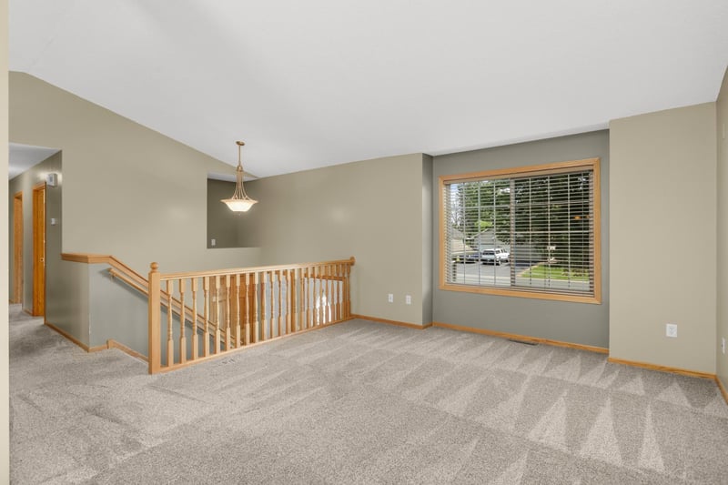 22076 Ethan Ave, Forest Lake, MN 55025