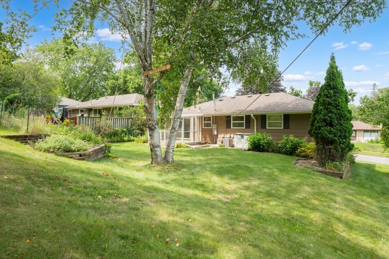 2342 11th Ave NW, Rochester, MN 55901
