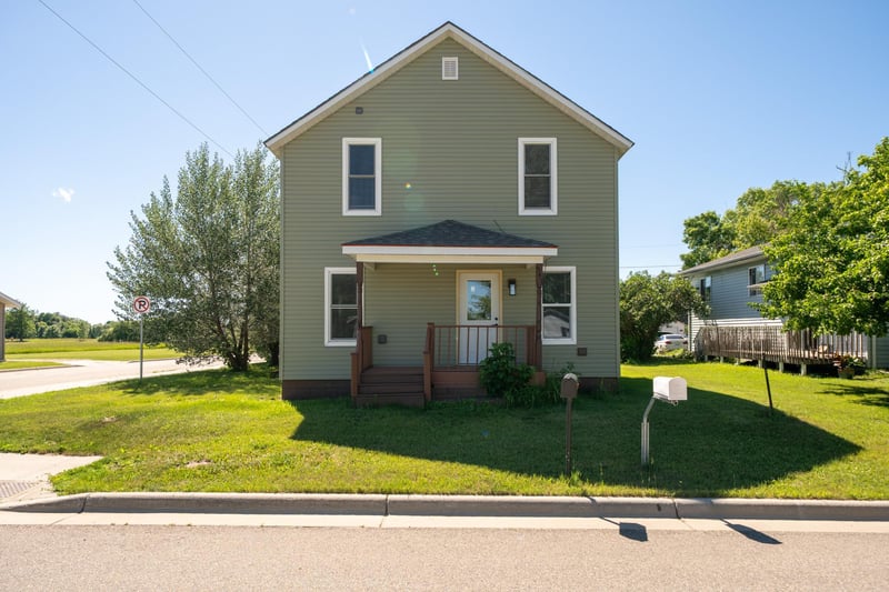 541 5th St SE, Deer River, MN 56636