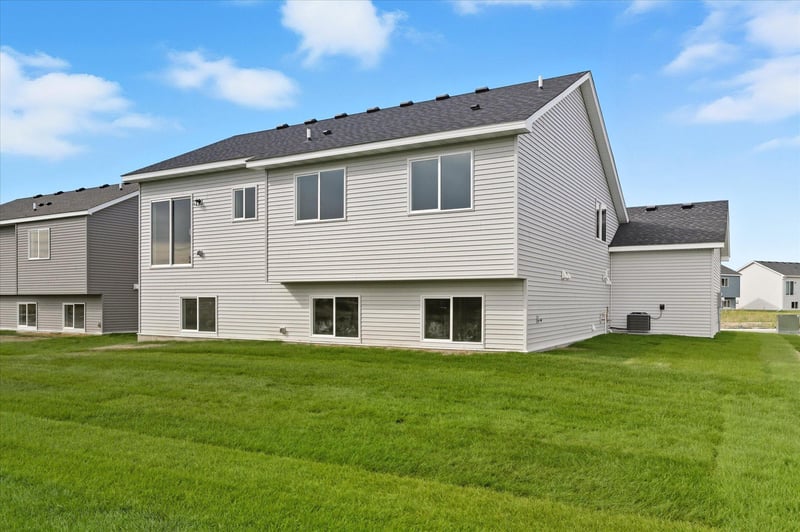 4690 89th St NE, Monticello, MN 55362